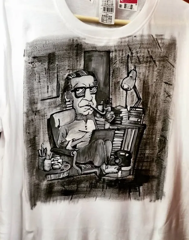 T-SHIRT
